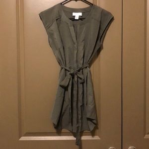 XS olive Motherhood Maternity blouse